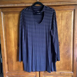 Soma Tunic Shirt Striped Size XL Keyhole Neckline Black/Gray Long Sleeve Stretch
